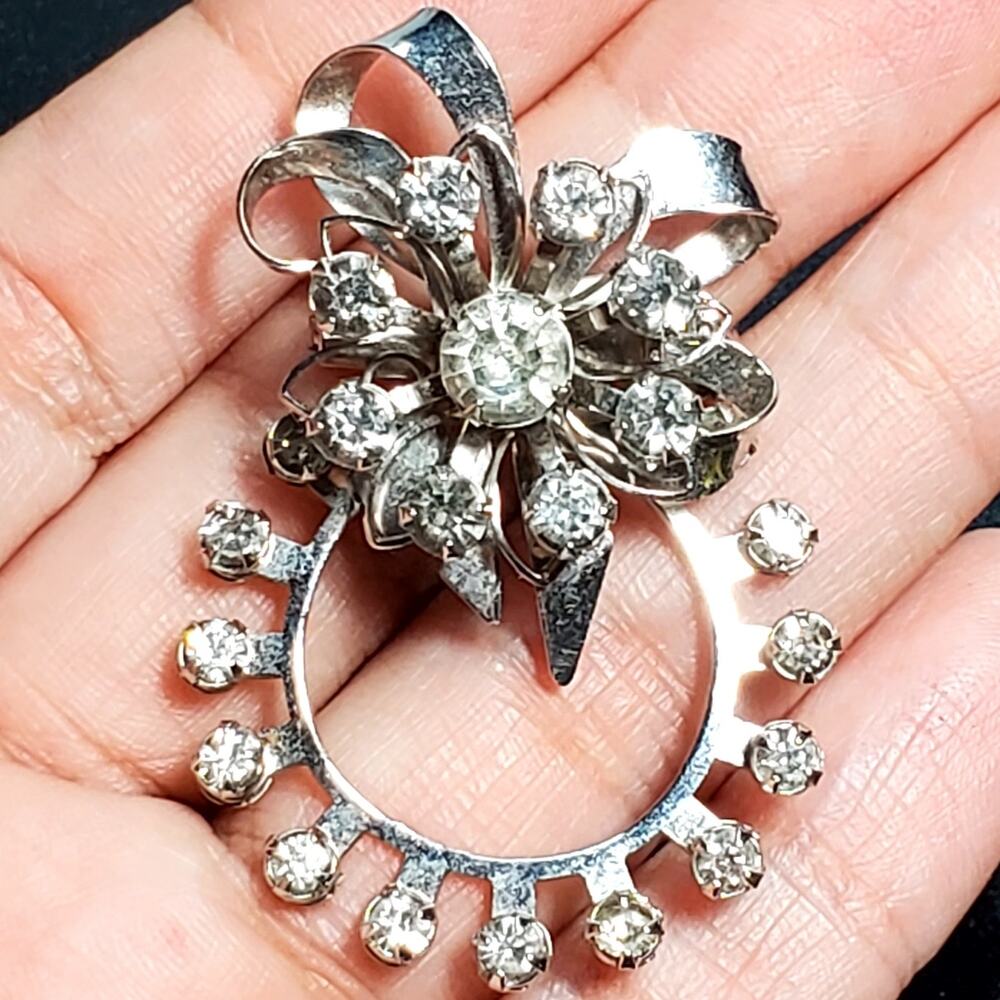 Silver Tone Clear Rhinestone Broach Unsigned 2"